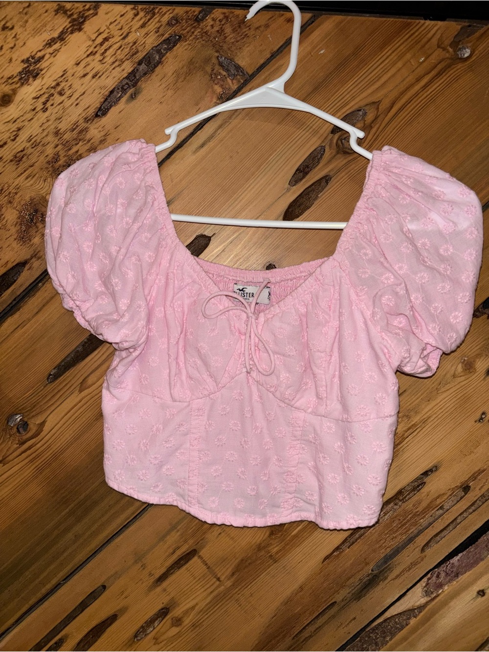 Hollister Pink Puff Sleeve Eyelet Tie-Front Crop Top